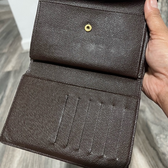 Authentic LV wallet - Picture 4 of 12